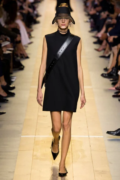 Look 39